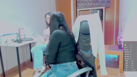 Snapshot of redskyxxx_ chatting on 12-27-24, 11:06 Sofia online show from 12-27-24, 11:06