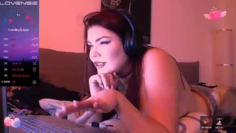 Snapshot of redyari chatting on 12-22-24, 03:00 Red online show from 12-22-24, 03:00