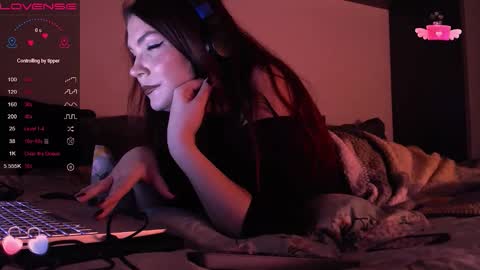 Red online show from 11-21-25, 11:14