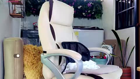 Yanella online show from 03-29-26, 01:11