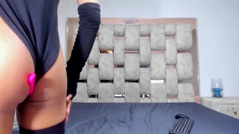 Regantaylor online show from 11-27-25, 01:57