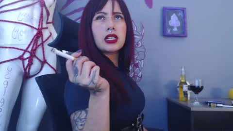 Snapshot of regina_iris chatting on 04-18-26, 09:48 Regina online show from 04-18-26, 09:48
