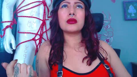 Snapshot of regina_iris chatting on 05-13-26, 01:30 Regina online show from 05-13-26, 01:30