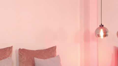 Regina  online show from 09-10-25, 04:56