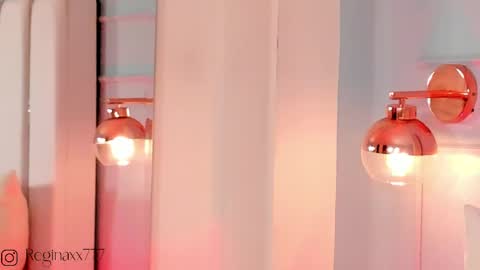 Snapshot of regina_noctixx chatting on 05-14-26, 05:36 Regina online show from 05-14-26, 05:36