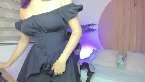 Snapshot of rei_cos chatting on 09-30-25, 12:32 R E I online show from 09-30-25, 12:32
