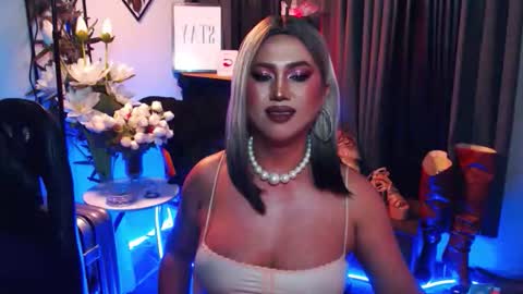 Red Ivy online show from 03-19-26, 07:29