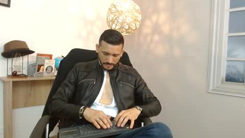   REIKO  online show from 01-29-25, 07:43