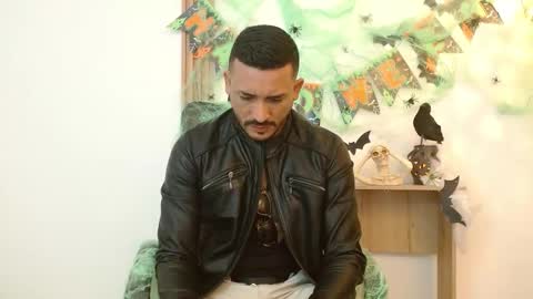   REIKO  online show from 10-11-25, 08:29