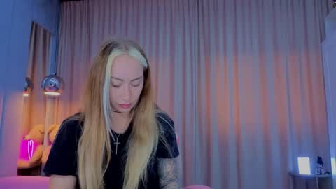 reina cummings online show from 11-12-25, 07:09