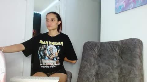 reina_reina online show from 02-25-26, 03:49