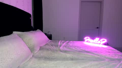 Priscilla online show from 12-10-24, 03:20