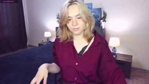 Snapshot of remipeach chatting on 05-16-26, 01:54 RemiPeach online show from 05-16-26, 01:54