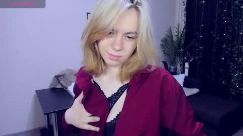 Snapshot of remipeach chatting on 05-25-26, 05:52 RemiPeach online show from 05-25-26, 05:52