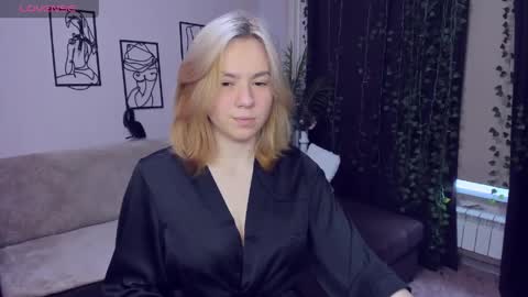 Snapshot of remipeach chatting on 05-31-26, 04:25 RemiPeach online show from 05-31-26, 04:25