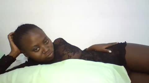 Snapshot of remmy_luna chatting on 02-18-25, 08:58 Remmy luna online show from 02-18-25, 08:58