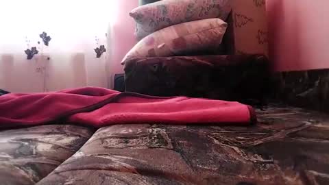 Snapshot of remus60 chatting on 03-09-26, 11:36 remus60 online show from 03-09-26, 11:36