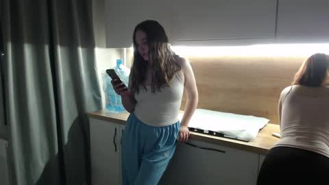 Snapshot of renae_tom chatting on 06-03-26, 08:14 Renae Tom online show from 06-03-26, 08:14