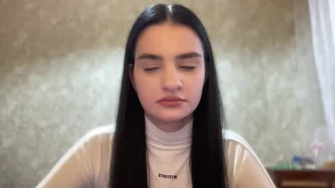 Snapshot of renata_a1 chatting on 09-29-25, 12:43 Renata online show from 09-29-25, 12:43