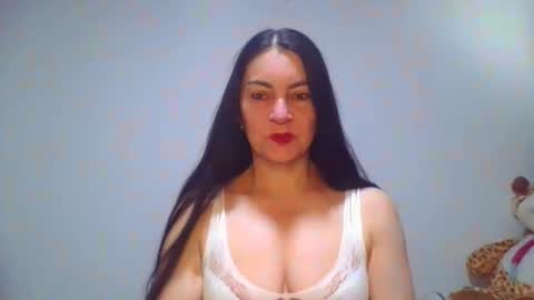 renata_hot1 online show from 03-05-26, 08:16