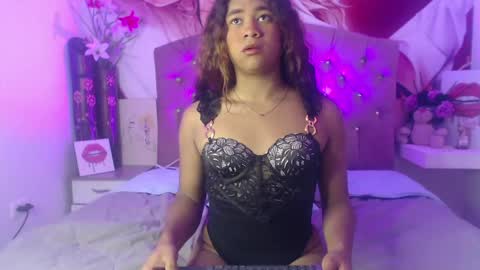 RENATA VALENTINA online show from 04-28-26, 06:40