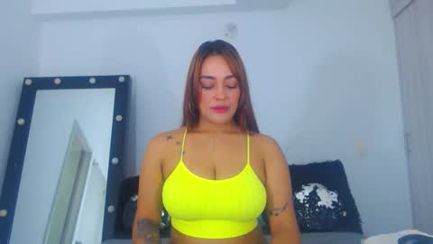 renatabrownn28 online show from 10-10-25, 03:05