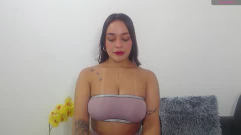 renatabrownn28 online show from 06-07-26, 04:22