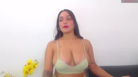 renatabrownn28 online show from 06-17-26, 06:42