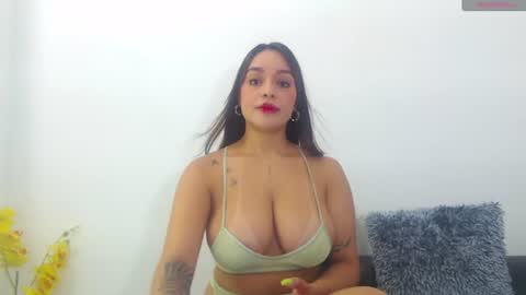 renatabrownn28 online show from 07-07-26, 02:58
