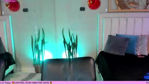 Snapshot of renataruiz_rr chatting on 02-16-25, 12:21 online show from 02-16-25, 12:21