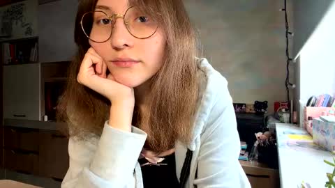 Mia online show from 02-16-26, 09:49