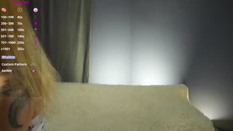 Snapshot of rendelrey chatting on 07-29-26, 06:28 Ren online show from 07-29-26, 06:28