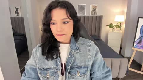 Snapshot of renee_shelby_ chatting on 12-02-24, 11:07 Renee Shelby online show from 12-02-24, 11:07