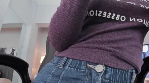 Snapshot of renee_shelby_ chatting on 12-06-24, 09:13 Renee Shelby online show from 12-06-24, 09:13