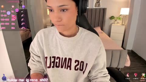 Snapshot of renee_shelby_ chatting on 12-15-24, 08:04 Renee Shelby online show from 12-15-24, 08:04