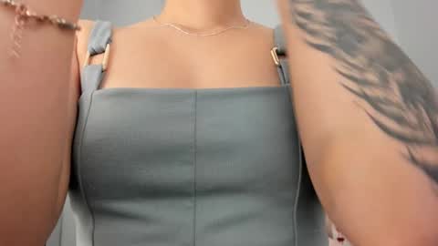 Snapshot of renee_shelby_ chatting on 02-12-25, 09:33 Renee Shelby online show from 02-12-25, 09:33