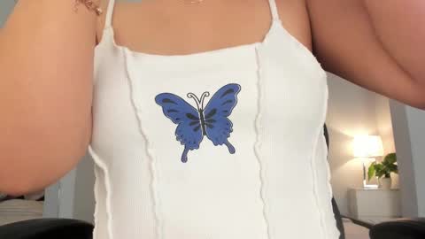 Snapshot of renee_shelby_ chatting on 02-25-25, 09:02 Renee Shelby online show from 02-25-25, 09:02