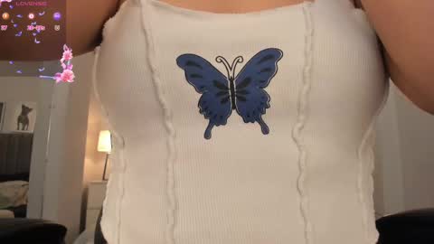 Snapshot of renee_shelby_ chatting on 03-06-25, 12:00 Renee Shelby online show from 03-06-25, 12:00