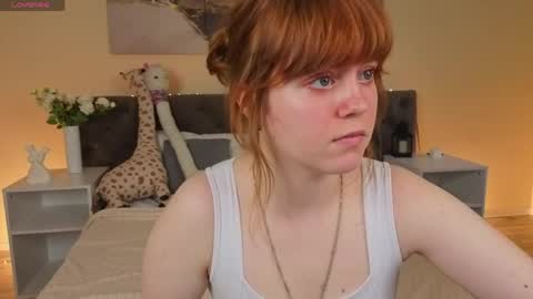 Snapshot of reneefoxy_ chatting on 06-09-26, 01:28 reneefoxy_ online show from 06-09-26, 01:28