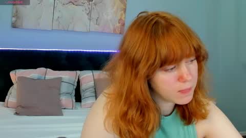 Snapshot of reneefoxy_ chatting on 06-10-26, 01:06 reneefoxy_ online show from 06-10-26, 01:06