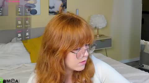 Snapshot of reneefoxy_ chatting on 07-24-26, 11:58 reneefoxy_ online show from 07-24-26, 11:58