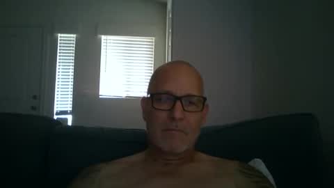 Snapshot of renewaz chatting on 04-25-26, 06:16 Renewaz online show from 04-25-26, 06:16