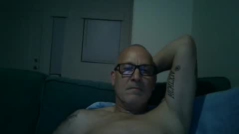 Snapshot of renewaz chatting on 05-01-26, 02:27 Renewaz online show from 05-01-26, 02:27