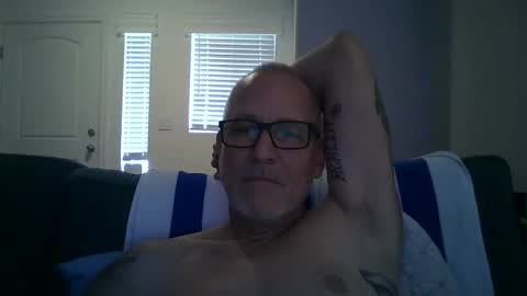 Snapshot of renewaz chatting on 05-13-26, 06:38 Renewaz online show from 05-13-26, 06:38
