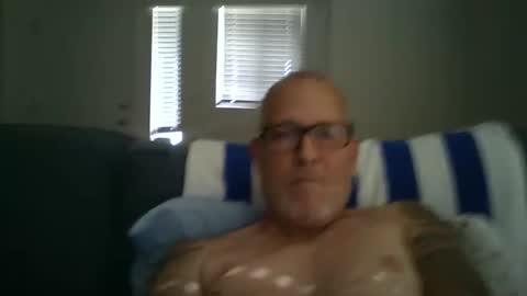 Snapshot of renewaz chatting on 05-14-26, 04:36 Renewaz online show from 05-14-26, 04:36
