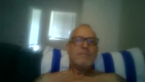 Snapshot of renewaz chatting on 05-20-26, 06:58 Renewaz online show from 05-20-26, 06:58