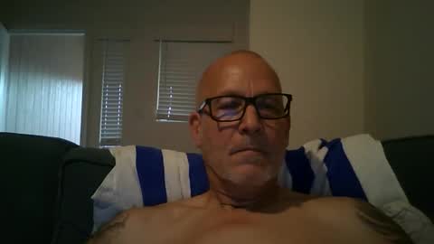 Snapshot of renewaz chatting on 05-27-26, 02:19 Renewaz online show from 05-27-26, 02:19