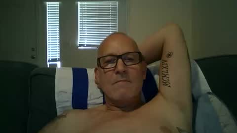 Snapshot of renewaz chatting on 05-30-26, 06:38 Renewaz online show from 05-30-26, 06:38