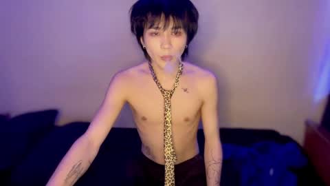 Snapshot of rennuts chatting on 12-12-24, 11:07 rennuts online show from 12-12-24, 11:07