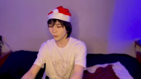 Snapshot of rennuts chatting on 12-18-24, 03:00 rennuts online show from 12-18-24, 03:00